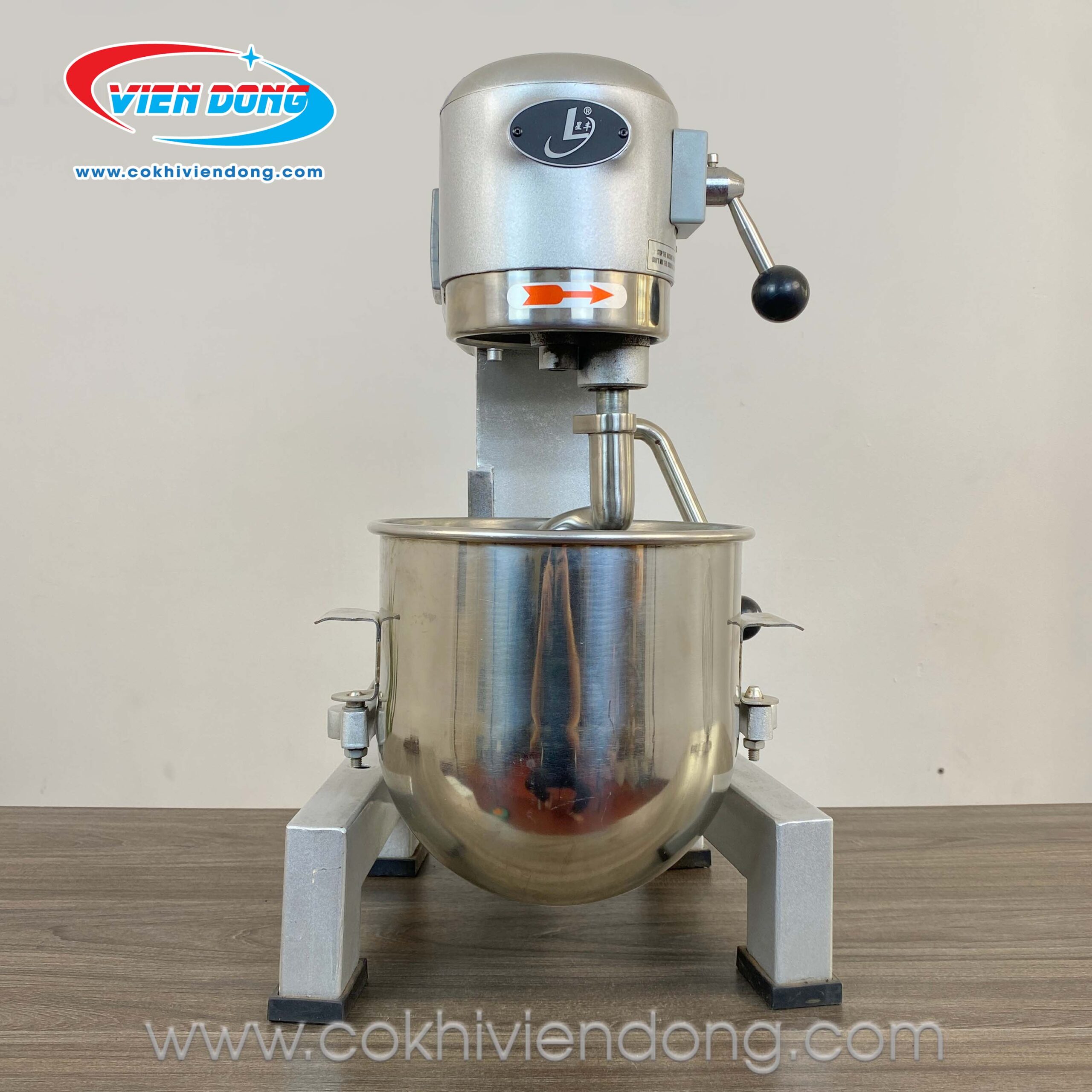 Máy trộn bột đánh trứng