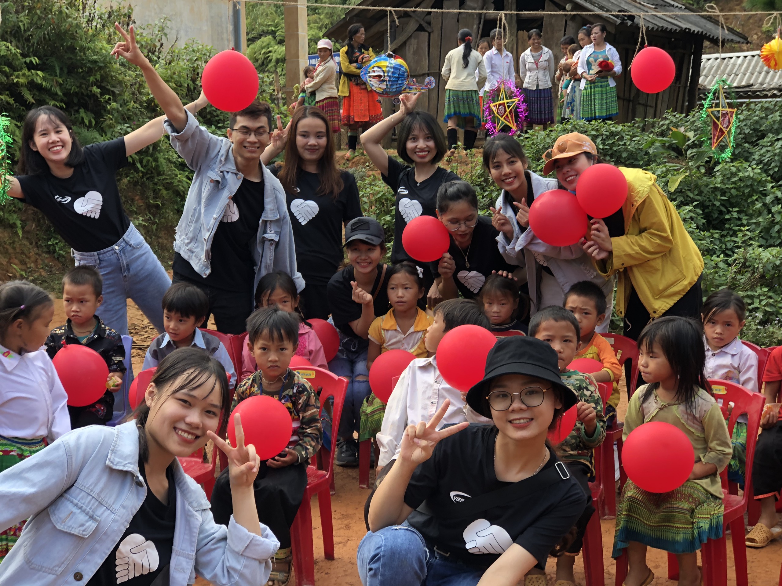 Chương trình tình nguyện Trung thu cho trẻ em vùng cao của Viễn Đông