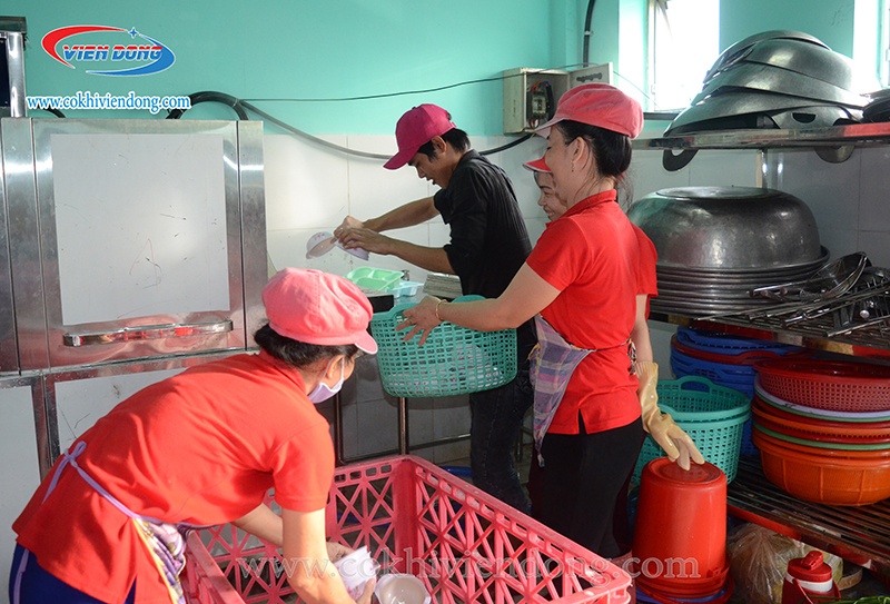 Giá tủ sấy bát đĩa công nghiệp 2 buồng kính Việt Nam tại Viễn Đông