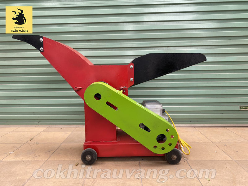máy xay cỏ cho bò