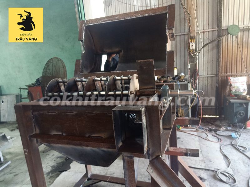 Máy xay xơ dừa công nghiệp lắp đầu nổ