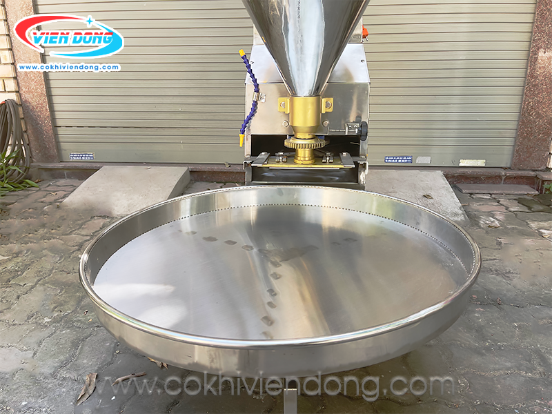 máy đùn nem chua tự động
