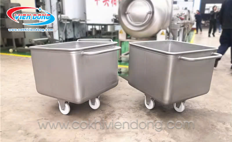 xe thùng thịt inox