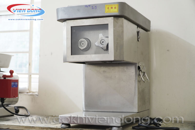 máy thái thịt lợn tươi sống