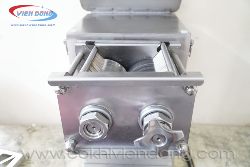 máy thái thịt lợn tươi sống