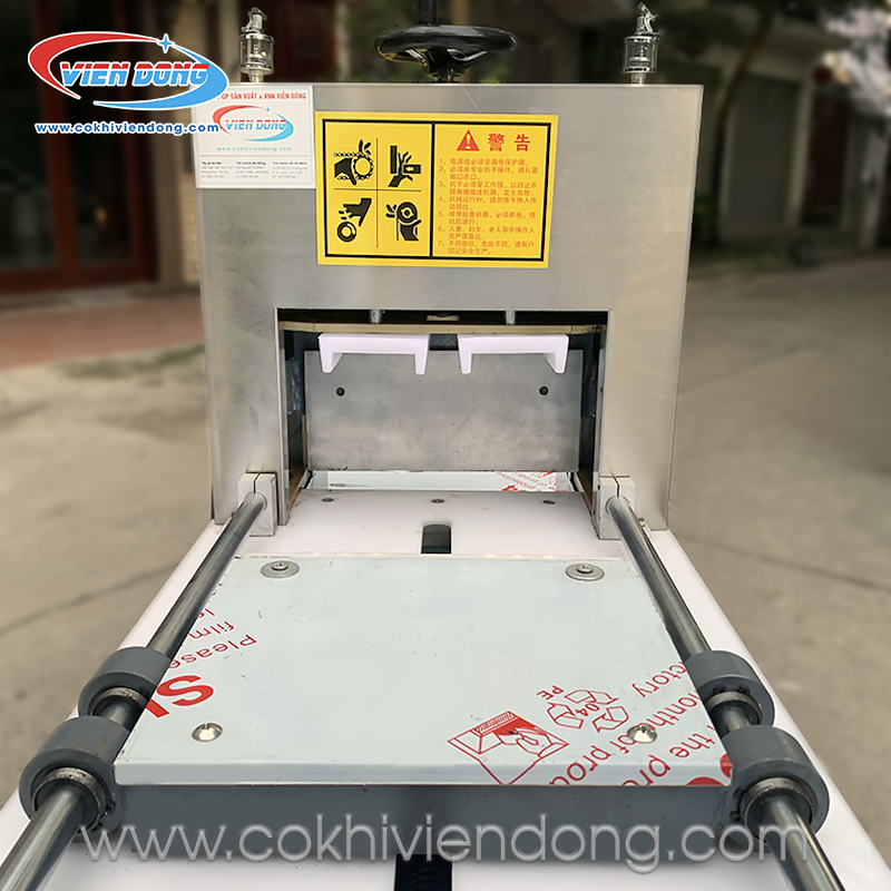 máy cắt thịt công nghiệp