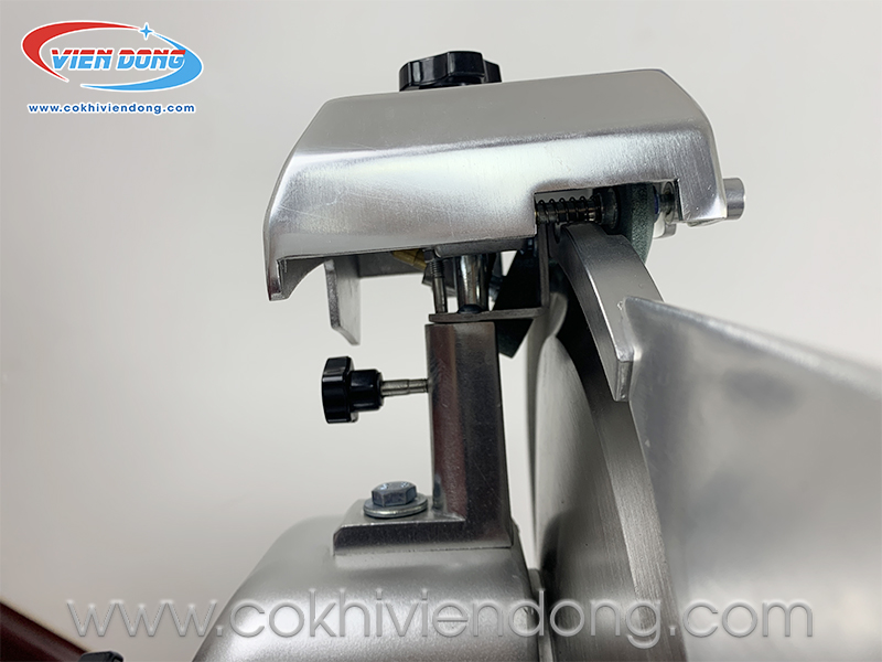 Máy cắt thịt đông lạnh