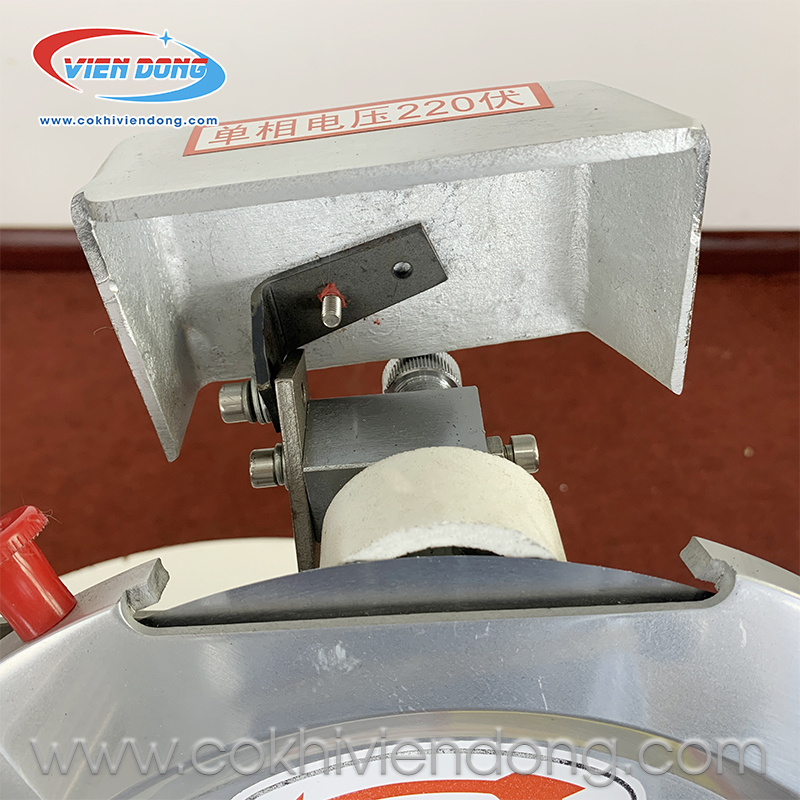 Máy thái thịt chín Máy thái thịt chín