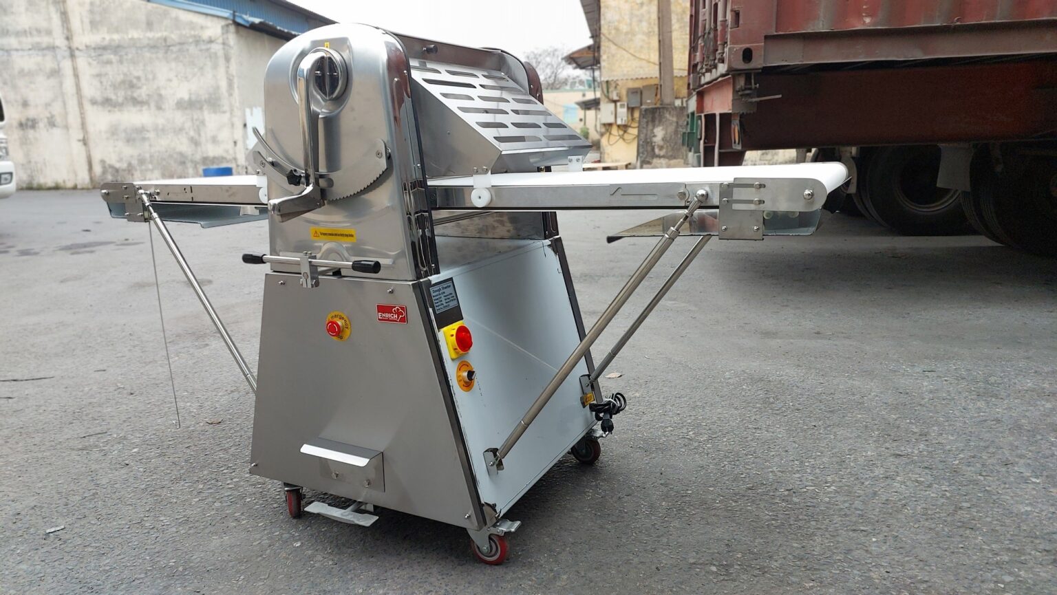 giá máy cán bột