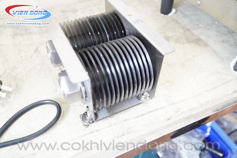 Máy thái thịt lợn tươi sống