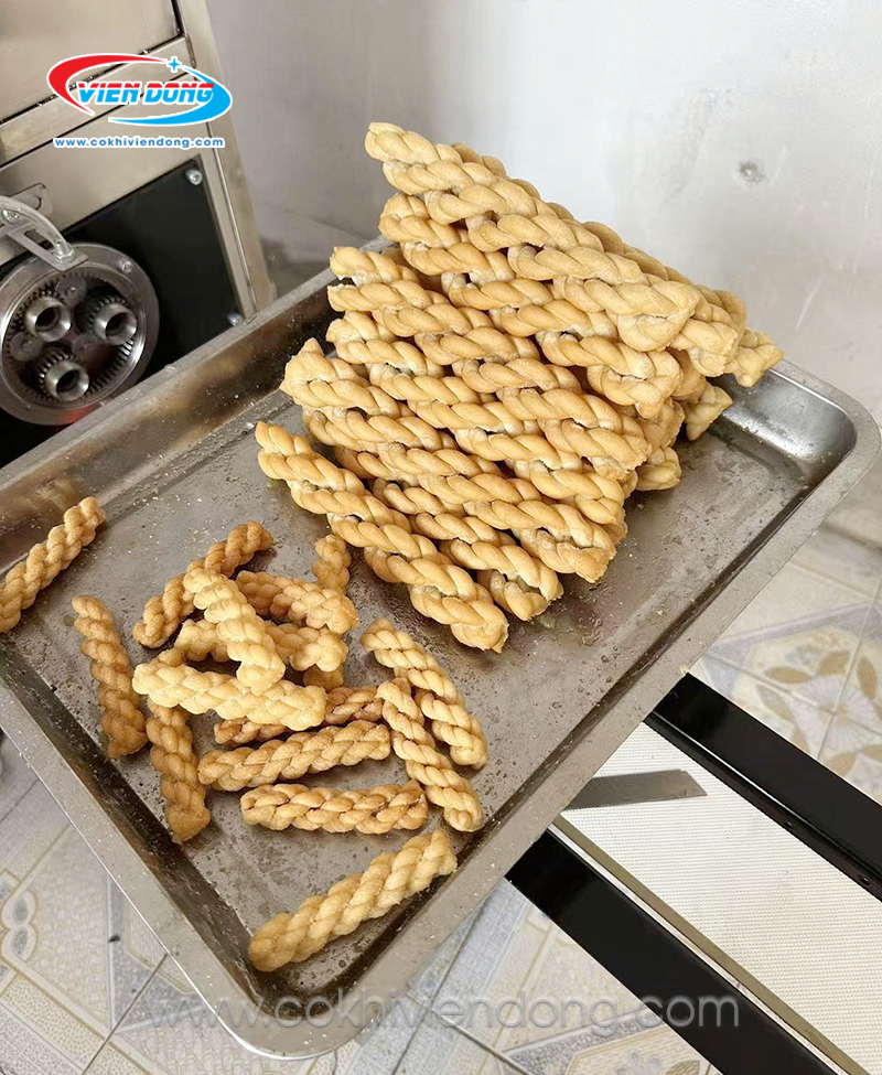 máy se bột làm quẩy xoắn máy se bột làm quẩy xoắn