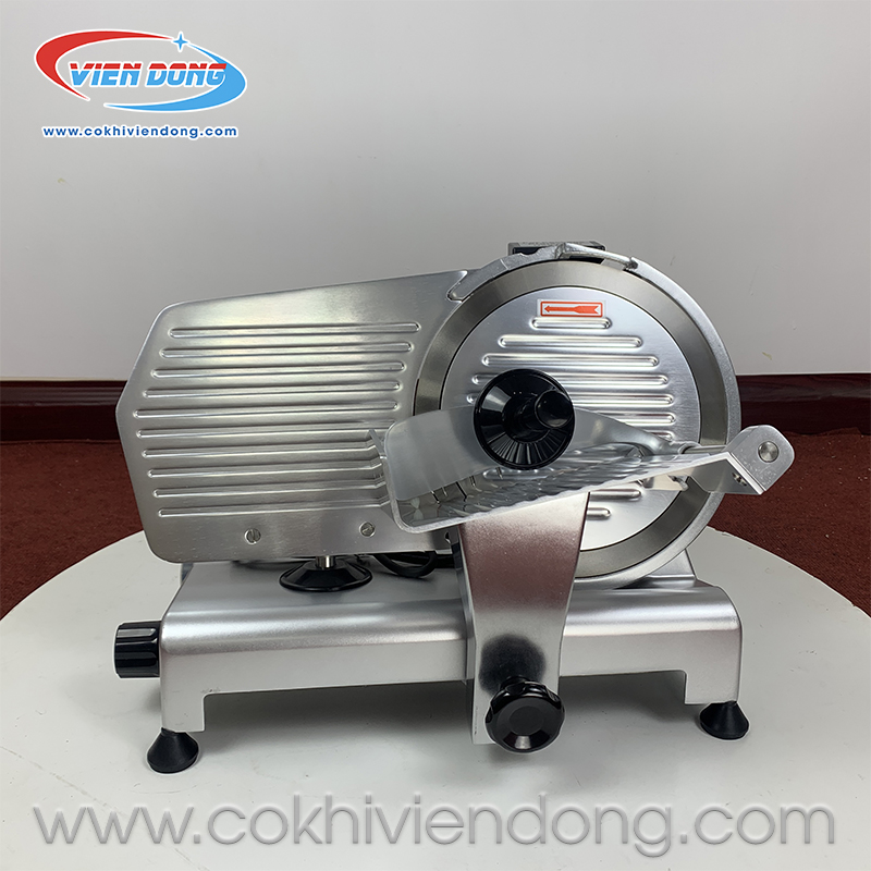 máy thái thịt bò chín