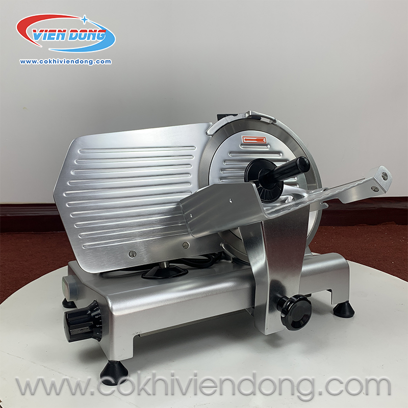 Máy thái thịt bò chín
