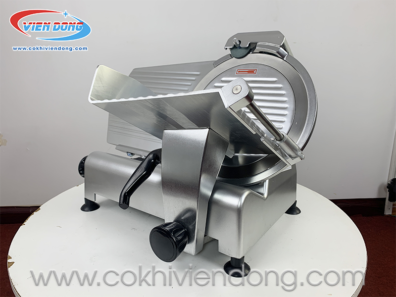 máy thái thịt bò tái