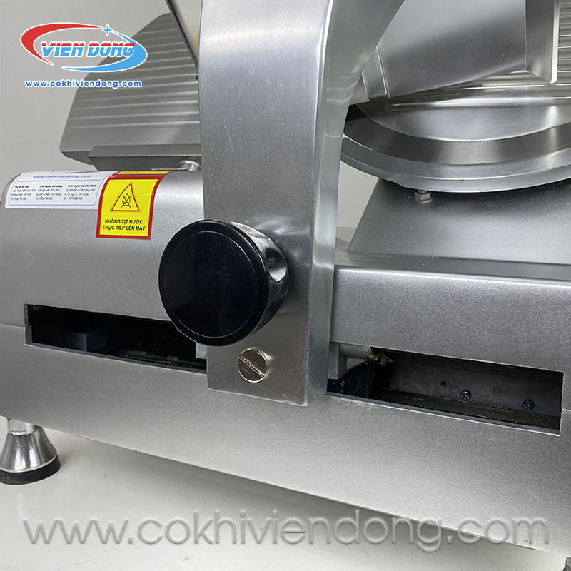 máy thái thịt đông