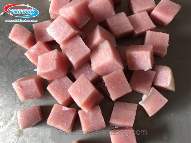 máy cắt thịt đông lạnh