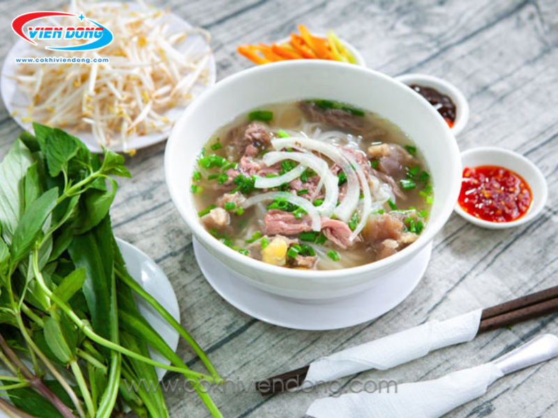 nồi phở viễn đông