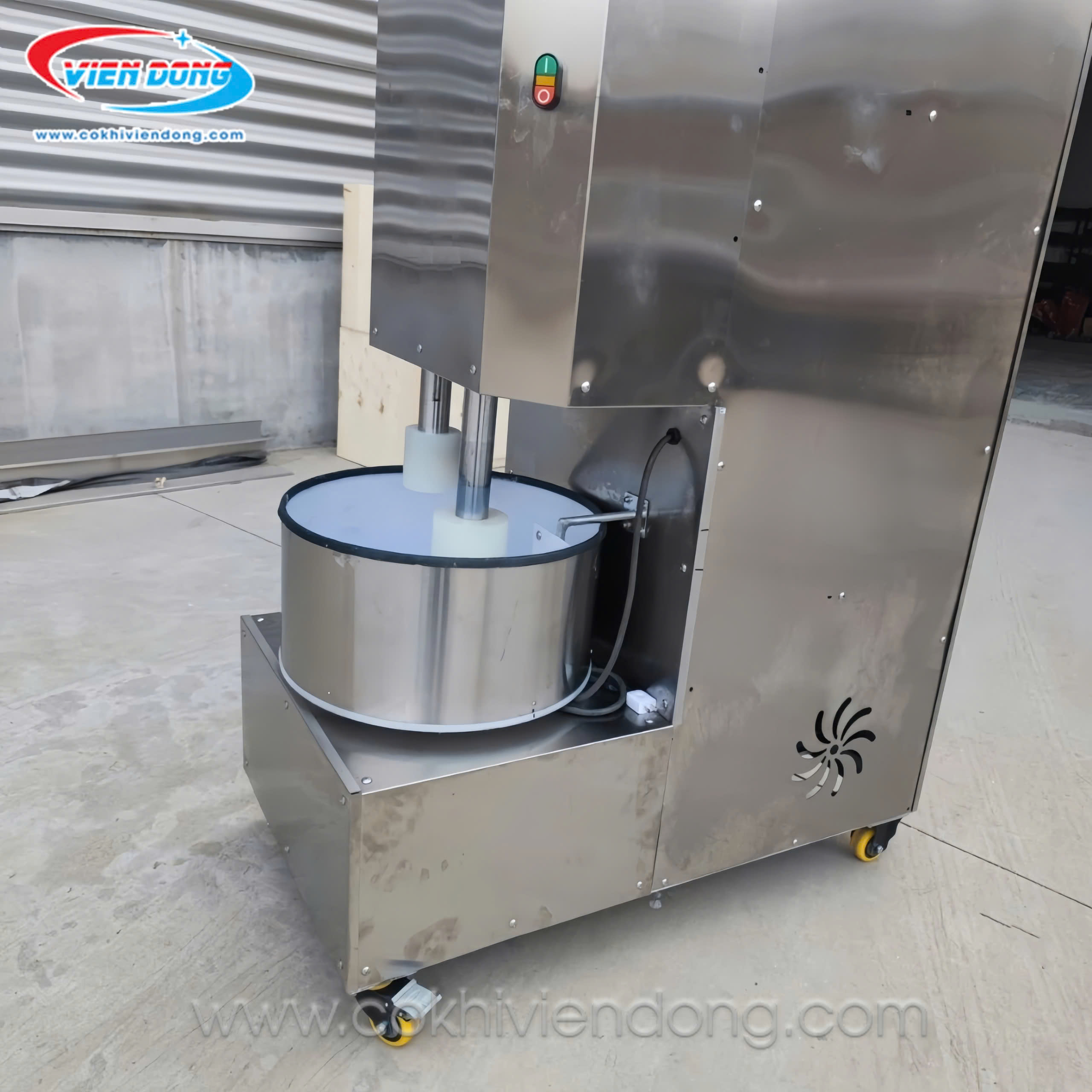 máy giã chả mực